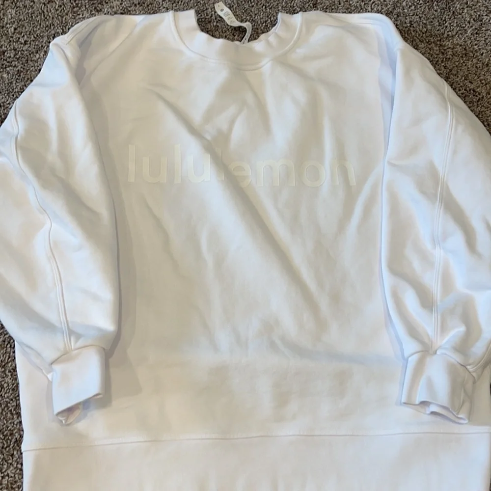 Lululemon Perfectly Oversized Crew Color White Size 8